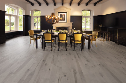 Press kit | 1639-01 - Press release | The new Flair collection by Mirage - Mirage Hardwood Floors - Residential Interior Design - Maple Grey Drizzle - Heavy character<br> - Photo credit: Mirage Hardwood Floors<br>