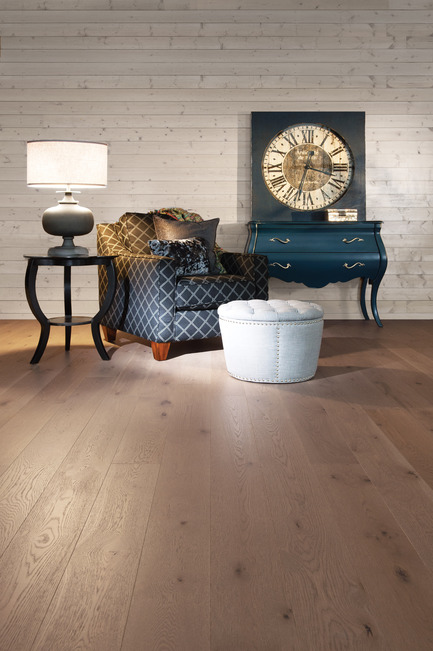 Press kit | 1639-01 - Press release | The new Flair collection by Mirage - Mirage Hardwood Floors - Residential Interior Design -  White Oak Sand Dune - Heavy character<br>  - Photo credit: Mirage Hardwood Floors<br>