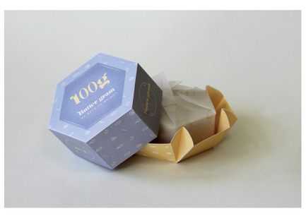 Press kit | 2472-01 - Press release | Award Winning Product Package Design: Butter gram - Axiom Consulting - Product - Butter gram Origami Base<br> - Photo credit: Team Axiom