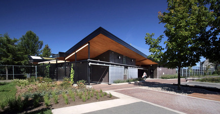 Press kit | 1170-02 - Press release | Golf Welcome Pavilion at Maisonneuve Park - Ville de Montréal - Institutional Architecture - General view - Photo credit: Vincent Audy