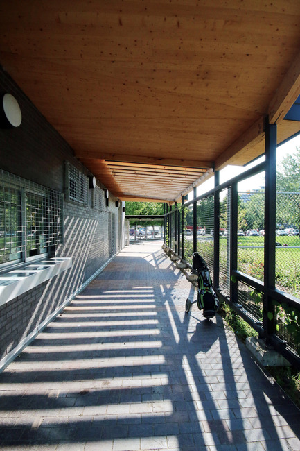 Press kit | 1170-02 - Press release | Golf Welcome Pavilion at Maisonneuve Park - Ville de Montréal - Institutional Architecture -  Driving range direct access - Photo credit: Vincent Audy