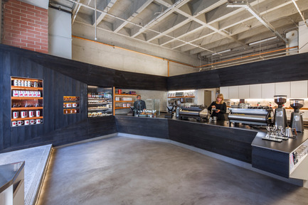 Press kit | 1771-01 - Press release | Coffee Bar Revitalizes Area - jones | haydu - Commercial Architecture - Overall panorama - Photo credit: Art Gray