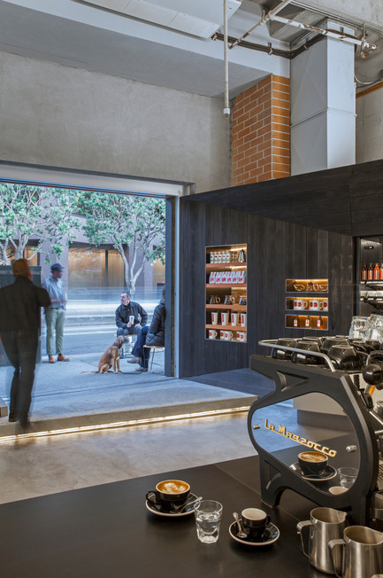 Press kit | 1771-01 - Press release | Coffee Bar Revitalizes Area - jones | haydu - Commercial Architecture - View through entrance to Kearny Street - Photo credit: Art Gray