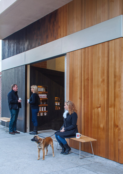 Press kit | 1771-01 - Press release | Coffee Bar Revitalizes Area - jones | haydu - Commercial Architecture - Entrance - Photo credit: Art Gray