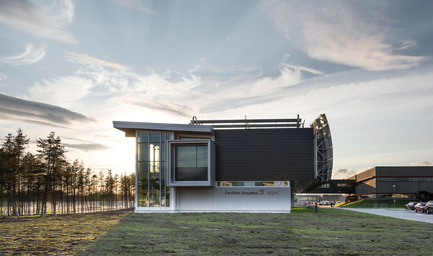 Press kit | 755-04 - Press release | Alouette University Building, UQAC - BGLA | Architecture + Design urbain - Institutional Architecture - Alouette University Building, UQAC - Photo credit: Optik 360°