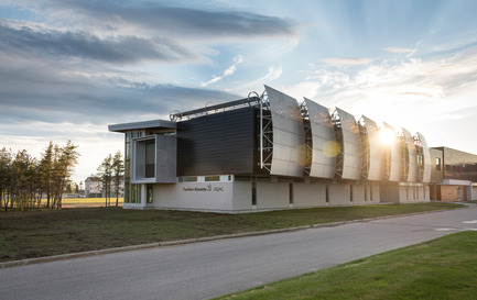 Press kit | 755-04 - Press release | Alouette University Building, UQAC - BGLA | Architecture + Design urbain - Institutional Architecture - Alouette University Building, UQAC - Photo credit: Optik 360°