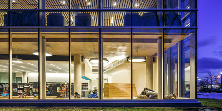 Press kit | 865-10 - Press release | The Bibliothèque du Boisé: Grand Prix d'excellence of OAQ 2015 - Cardinal Hardy* / Labonté Marcil / Éric Pelletier* architectes in consortium (*Lemay) - Institutional Architecture - Photo credit: Doublespace photography