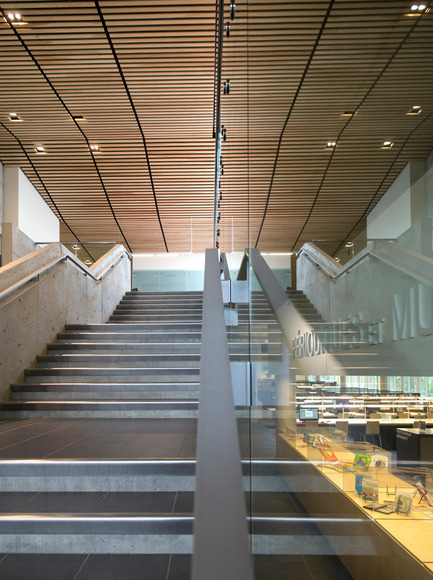 Press kit | 865-10 - Press release | The Bibliothèque du Boisé: Grand Prix d'excellence of OAQ 2015 - Cardinal Hardy* / Labonté Marcil / Éric Pelletier* architectes in consortium (*Lemay) - Institutional Architecture - Photo credit: Yien Chao