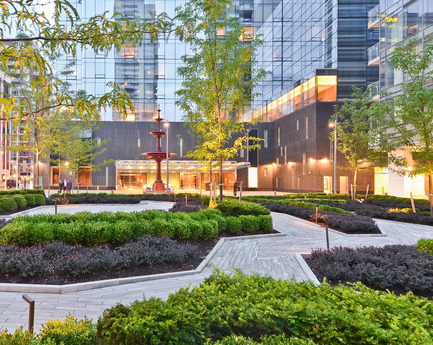 Press kit | 809-15 - Press release | ﻿Azure announces the finalists of the fifth annual AZ Awards - Azure Magazine - Competition - Landscape Architecture: Claude Cormier + Associés: Four Seasons Hotel and Residences, Toronto, Canada<br> - Photo credit:  AZ Awards 2015