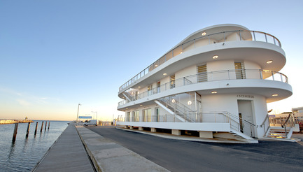 Press kit | 1151-03 - Press release | Harbour master's office - PietriArchitectes - Institutional Architecture - Photo credit: Lisa Ricciotti