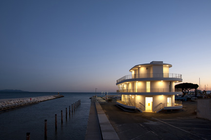 Press kit | 1151-03 - Press release | Harbour master's office - PietriArchitectes - Institutional Architecture - Photo credit: Lisa Ricciotti