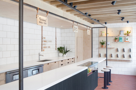 Press kit | 1845-01 - Press release | Ontario's top interior designers celebrated at the 2015 ARIDO Awards gala - Association of Registered Interior Designers of Ontario (ARIDO) - Commercial Interior Design - Village Juicery - 2015 ARIDO Award of Merit - Photo credit: Scott Norsworthy<br>