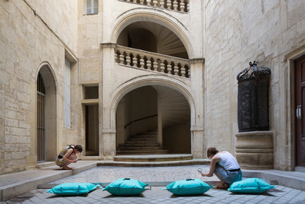 Press kit | 982-26 - Press release | The « Festival des Architectures Vives 2015 » in Montpellier – La Grande-Motte - Association Champ Libre - Festival des Architectures Vives (FAV) - Event + Exhibition - Atelier Roberta (Céline Aubernias, Alice Mahin & Chloé Sanson)&nbsp;<br>// Heureux événement - Photo credit: Paul KOZLOWSKI ©photoarchitecture.com<br>Site&nbsp;: http://photoarchitecture.com