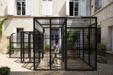 Press kit | 982-26 - Press release | The « Festival des Architectures Vives 2015 » in Montpellier – La Grande-Motte - Association Champ Libre - Festival des Architectures Vives (FAV) - Event + Exhibition - Syracuse University (Maya Alam, Waralee Kaewkoon, Emily Greer & Thomas Byung H. Kim)&nbsp; <br>// Trans(inter)ference - Photo credit: Paul KOZLOWSKI ©photoarchitecture.com<br>Site&nbsp;: http://photoarchitecture.com