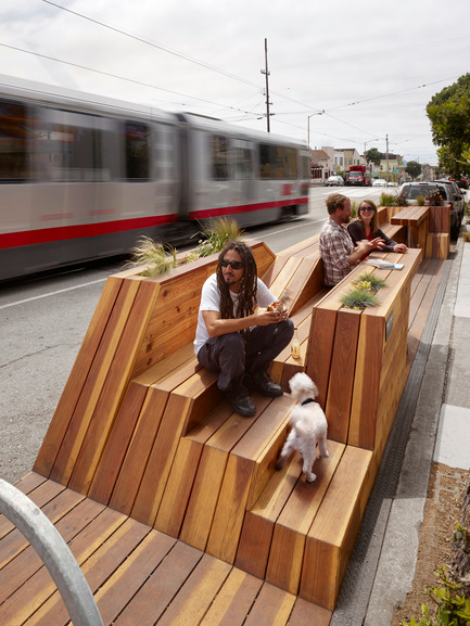 Press kit | 1562-01 - Press release | Sunset Parklet receives Special Recognition in Urban Design Award - INTERSTICE Architects - Urban Design - Photo credit: Cesar Rubio