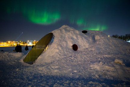 Press kit | 1600-02 - Press release | The Hole Idea wins OAA Award - Weiss Architecture & Urbanism Limited - Competition - Night View With Northern Lights - Photo credit: Leif Norman