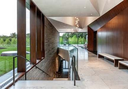 Press kit | 1124-03 - Press release | World Interiors News Annual Awards 2014 Winners Announced - World Interiors News - Competition - Winner of Public Sector Category<br>Lakewood Cemetery Garden Mausoleum by HGA Architects and Engineers  - Photo credit: Paul Crosby<br>