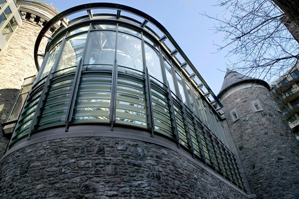 Press kit | 612-09 - Press release | Julia Gersovitz receives the Harley J. McKee Award - Fournier, Gersovitz, Moss, Drolet et associés architectes (FGMDA) - Institutional Architecture -  Restoration, Rehabilitation and Addition of the Harbour Commissioners Building (357c), Old Montreal<br>  - Photo credit: Robert Klein<br>