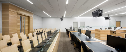 Press kit | 1152-02 - Press release | Understanding the creative use of light to define spaces - LumiGroup - Lighting Design - Courtroom - Photo credit: Stéphane Groleau