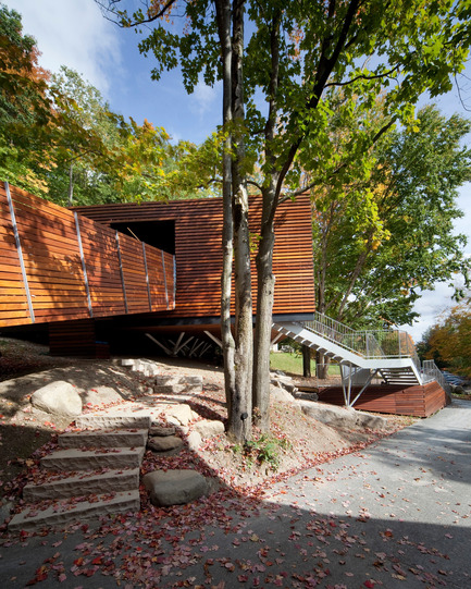 Press kit | 759-08 - Press release | Balnea : Pavillon des arbres - Blouin Tardif Architecture-Environnement - Commercial Architecture - Photo credit: Steve Montpetit