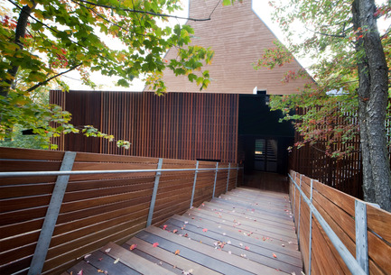 Press kit | 759-08 - Press release | Balnea : Pavillon des arbres - Blouin Tardif Architecture-Environnement - Commercial Architecture - Photo credit: Steve Montpetit