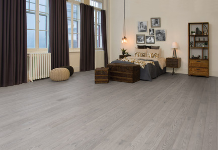 Press kit | 1639-06 - Press release | Spotlight on New Colours, Character and Lengths for 2017 at Mirage Floors - Mirage Hardwood Floors - Product -  Red Oak Driftwood, Character, Imagine Collection  - Photo credit: Mirage Hardwood Floors