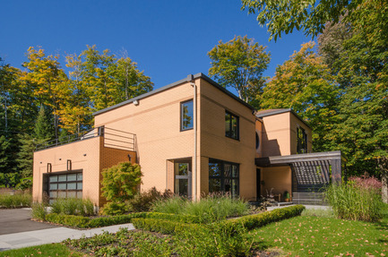 Press kit | 1179-02 - Press release | ActDesign is honoured by the prestigious International Property Awards for the interior design of the Saint-Sauveur residence. - ActDesign - Residential Interior Design - Photo credit: Alexandre Parent / Studio Point de Vue