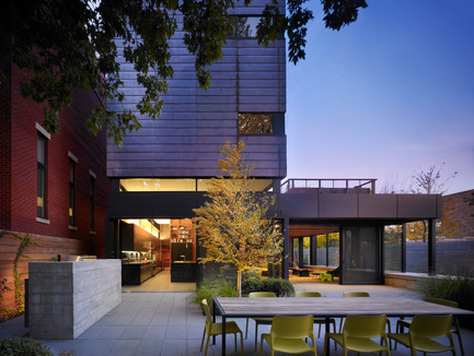 Press kit | 1389-01 - Press release | AIA Chicago honors the worldwide presence of outstanding work from Chicago architecture firms - AIA Chicago - Competition - HONOR AWARD<br> Orchard Willow Residence – Chicago, IL – Wheeler Kearns Architects <br>  - Photo credit:         Steve Hall, Hedrich Blessing