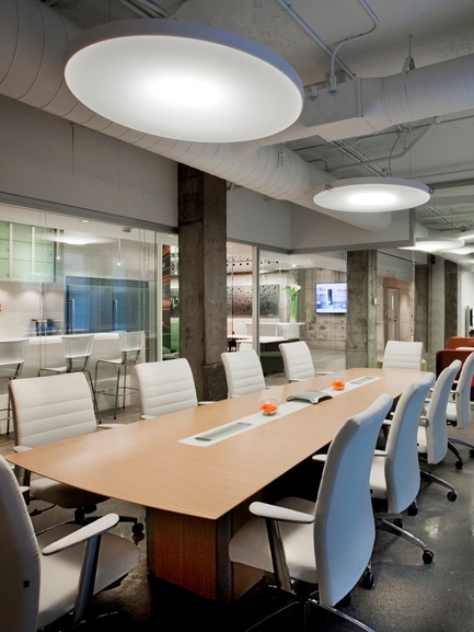 Press kit | 1152-01 - Press release | Lighting up Artopex’s new showroom - LumiGroup - Lighting Design - Photo credit: Claude-Simon Langlois