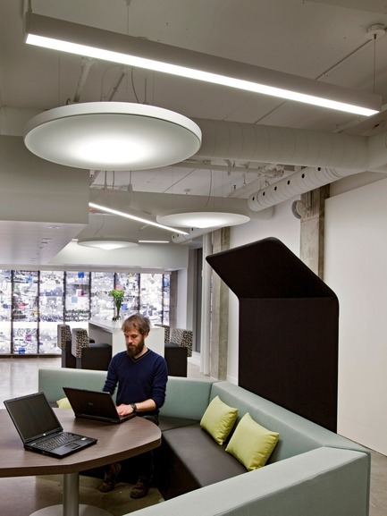 Press kit | 1152-01 - Press release | Lighting up Artopex’s new showroom - LumiGroup - Lighting Design - Photo credit: Claude-Simon Langlois