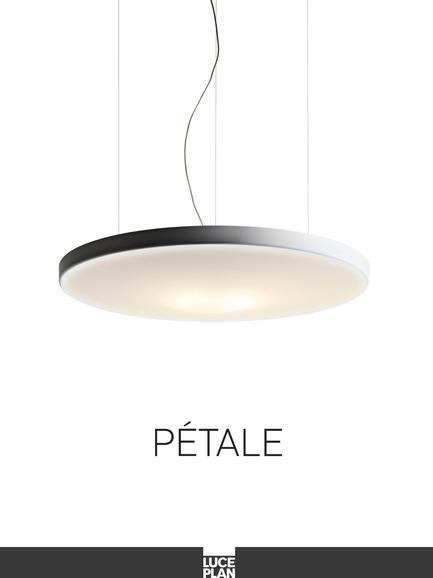 Press kit | 1152-01 - Press release | Lighting up Artopex’s new showroom - LumiGroup - Lighting Design - Pétale<br>Luceplan<br>Designer: Decq, Odile	| 2011<br><br>A suspension lamp with an organic form which conceals the magic of silence within: the body consists of a soundabsorbent panel upholstered in white fabric, improving acoustic comfort within the environment. Available in two sizes.<br> - Photo credit: Luceplan