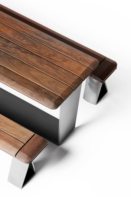 Press kit | 1133-02 - Press release | ALTO Design creates the new Équiparc DELTA street furniture collection - ALTO Design - Industrial Design - Picnic table - Photo credit: Adrien Williams