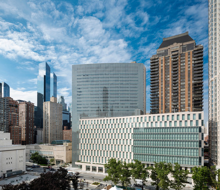 Press kit | 1204-01 - Press release | New Fordham Law School by Pei Cobb Freed & Partners to be Dedicated on September 18 - Pei Cobb Freed & Partners - Institutional Architecture - Skyline view above Damrosch Park from the Metropolitan Opera House - Photo credit: Paul Warchol