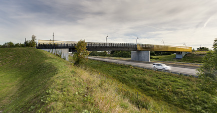 Press kit | 865-08 - Press release | Footbridge Candiac, Québec - Lemay - Urban Design - Photo credit: François Descôteaux <br>