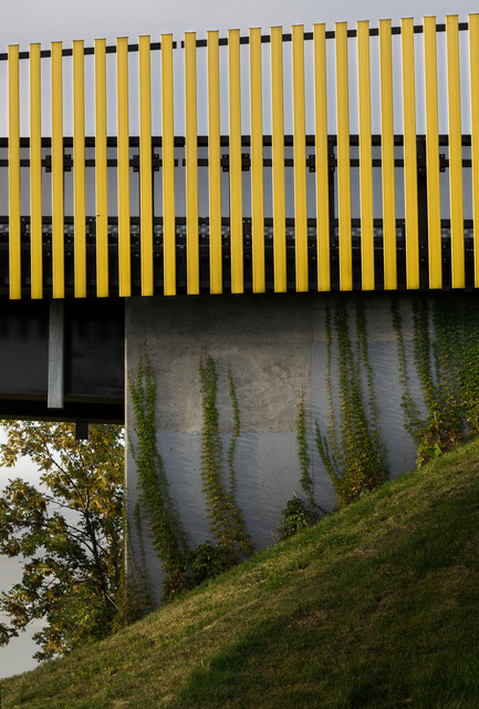 Press kit | 865-08 - Press release | Footbridge Candiac, Québec - Lemay - Urban Design - Photo credit: François Descôteaux <br>