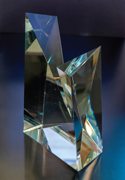 Press kit | 1020-03 - Press release | Moriyama RAIC International Prize deadline: August 1, 2014 - Royal        Architectural Institute of Canada (RAIC) - Event + Exhibition - Handcrafted sculpture designed by Canadian designer Wei Yew - Photo credit:  RAIC 