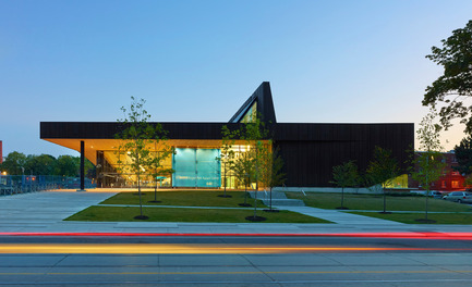 Press kit | 809-11 - Press release | Azure announces the finalists of the fourth annual AZ Awards - Azure Magazine - Competition - MacLennan Jaunkalns Miller Architects, Regent Park Aquatic Centre, Toronto, Canada