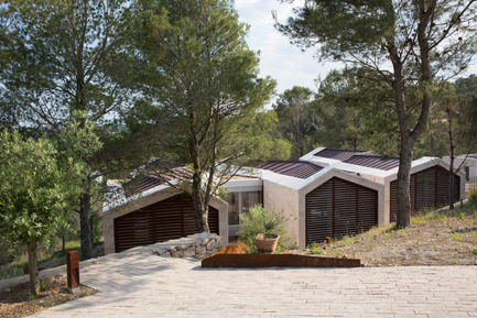 Press kit | 921-03 - Press release | Individual House - Elodie Nourrigat et Jacques Brion architectes - Real Estate - Photo credit: Paul KOZLOWSKI 