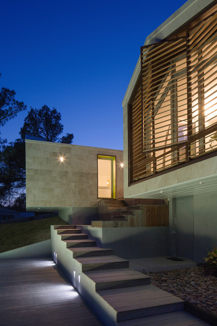 Press kit | 921-03 - Press release | Individual House - Elodie Nourrigat et Jacques Brion architectes - Real Estate - Photo credit: Paul KOZLOWSKI 