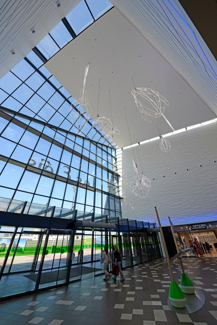 Press kit | 896-05 - Press release | Les Eléis, a shopping centre between sea and sky - Arte Charpentier Architectes & CALQ Architecture - Commercial Architecture - Photo credit: Alain Caste