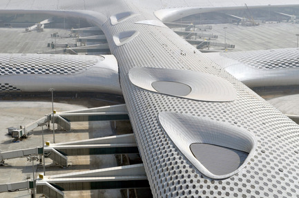 Press kit | 1109-01 - Press release | Shenzhen Bao’an International Airport - Terminal 3 opens 28 November, 2013 - Massimiliano and Doriana Fuksas - Institutional Architecture - Photo credit: Studio Fuksas