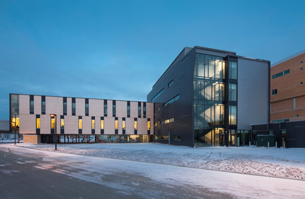 Press kit | 755-03 - Press release | Agrandissement du campus de Rouyn-Noranda de l'UQAT - Les architectes du Pavillon des Sciences (Consortium TRAME, CCM² + BGLA) - Architecture institutionnelle - Photo credit: Stéphane Groleau 