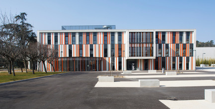 Press kit | 921-02 - Press release | New building at Albert Einstein High School in Bagnols sur Cèze - NBJ architectes - Institutional Architecture - Photo credit: Paul KOZLOWSKI