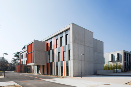 Press kit | 921-02 - Press release | New building at Albert Einstein High School in Bagnols sur Cèze - NBJ architectes - Institutional Architecture - Photo credit: Paul KOZLOWSKI