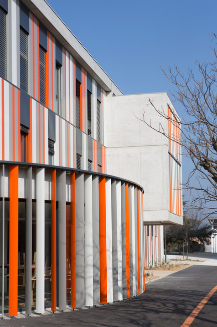 Press kit | 921-02 - Press release | New building at Albert Einstein High School in Bagnols sur Cèze - NBJ architectes - Institutional Architecture - Photo credit: Paul KOZLOWSKI