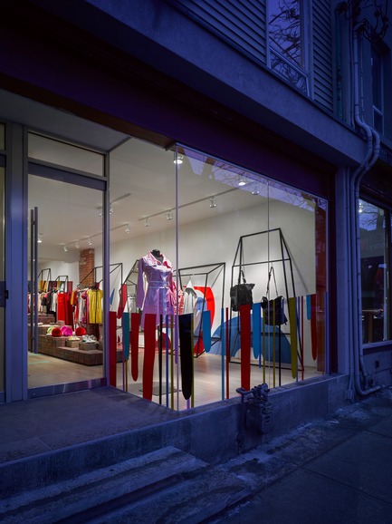 Press kit | 1048-04 - Press release | +tongtong designs fashion retail boutique Annie Aime - +tongtong - Commercial Interior Design - Photo credit: Ben Rahn/A-Frame Inc. 