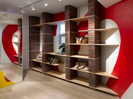 Press kit | 1048-04 - Press release | +tongtong designs fashion retail boutique Annie Aime - +tongtong - Commercial Interior Design - Photo credit: Ben Rahn/A-Frame Inc. 