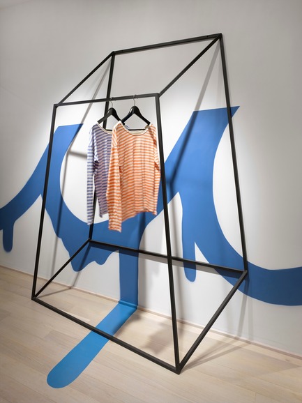 Press kit | 1048-04 - Press release | +tongtong designs fashion retail boutique Annie Aime - +tongtong - Commercial Interior Design - Photo credit: Ben Rahn/A-Frame Inc. 