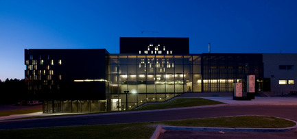 Press kit | 774-02 - Press release | 2011 Awards of Excellence in Architecture - L'Ordre des architectes du Québec (OAQ) - Competition - Consortium of architects: Anne Carrier architect + Onil Poulin architect - Photo credit: Benoit Lafrance