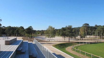 Press kit | 1011-01 - Press release | « LE GRAND STADE » - Joly Loiret - Commercial Architecture - Photo credit: Pe. Loiret Photographe